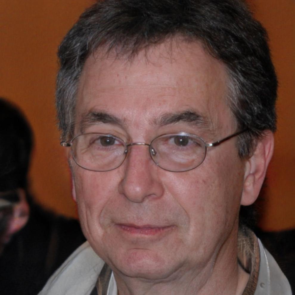 Portrait de Julien Marchand, analyste financier